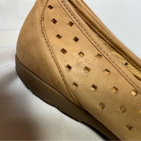 Gabor Hovercraft Ruffle Nubuck Leather Perforated Shoes Ballet Flat Size 7.5 UK - Picture 7 of 14